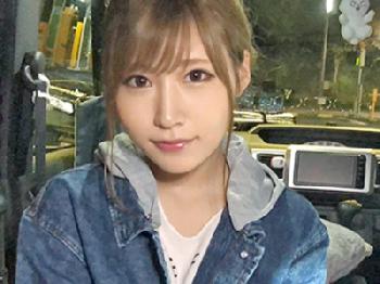 自由気ままに車上生活をする激レア素人をナンパハメ！美少女顔射のエロ動画