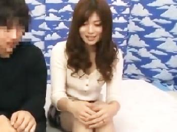 リードするはずがDT君のペニスがデカすぎてアへイキしちゃった美人奥さん素人人妻童貞中出しのエロ動画