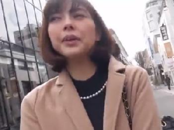 浮気希望の素人奥さんはお掃除フェラチオまで完全無欠なド淫乱人妻熟女のエロ動画