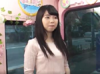 有名大学に通う童顔カワお嬢様が初めてのおしゃぶり体験→発情顔面射精パコ素人美少女ロリ痴女顔射ハメ撮りフェラのエロ動画