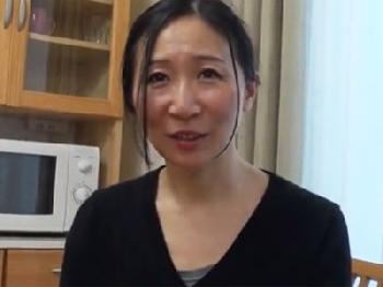 嫌がる反抗期のギャル娘にコンドームなしペニスをぶち込み近親中出し婦女暴行!レイプ近親相姦のエロ動画