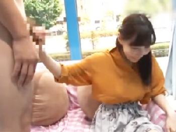 『夫がいるので本番は…』真面目で美巨大乳なマダムに頼み込んで連続発射成功巨乳素人お姉さん人妻ナンパのエロ動画