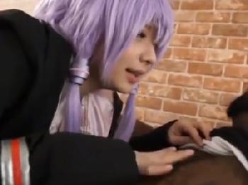 結月ゆかりなコスプレイヤーの淫乱マンコに黒人チンポコぶち込み中出し！素人美少女のエロ動画