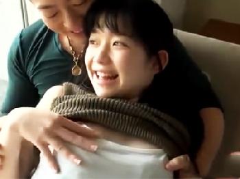 淫乱な童顔っ娘とベタベタパコで淫らにイキ狂う素人美少女ロリ顔射のエロ動画