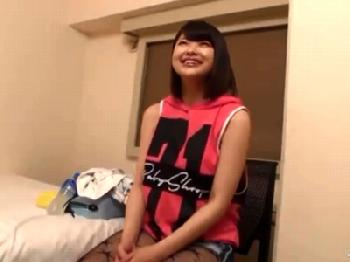 スーパードルフィーみたいな陶器肌の保育士を汚すナンパパコ巨乳素人のエロ動画