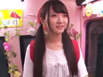 幼顔女子大生に顔面騎乗位状態でインタビュー!生チンぶち込み無毛おまんこに無許可中出し素人美少女ロリパイパンのエロ動画