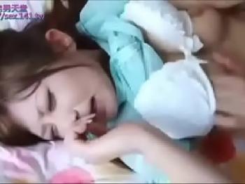 近所で話題の美形奥さんを性的暴行婦女暴行→絶叫するほど感じてしまい大量潮吹き巨乳素人痴女人妻レイプのエロ動画