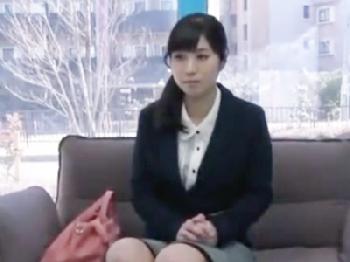 『そ、早漏‥ですか?』真面目そうな黒髪OLが神速早漏くんをトレーニング素人ナンパのエロ動画