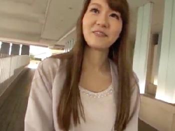 車内マスターベーションで本気イキとろとろマンコで準備万端な受付嬢巨乳素人お姉さんのエロ動画