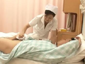 『もう限界なんですか?』入院患者の溜まった精液を処理する看護師お姉さん看護婦手コキのエロ動画