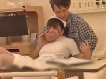 勤務中なのに患者に中出し陵辱されてしまった看護師素人お姉さんコスプレ看護婦レイプのエロ動画
