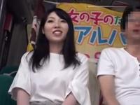 高額アルバイトと騙されて美形少女が否応なしに脱がされタダまんパコ素人美少女ナンパのエロ動画