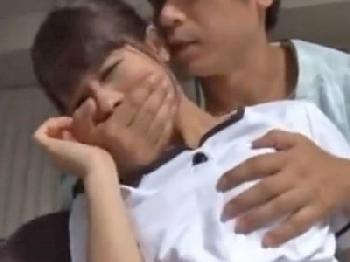 宿直室で居眠りしてる看護師は陵辱されても文句言えません素人お姉さん看護婦レイプのエロ動画