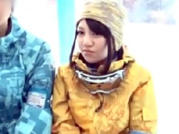 彼氏とスキー場に来た田舎の21歳素人ド淫乱にイケメン派遣→あっさり中出し許可巨乳美少女パイパンのエロ動画