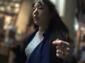 20代の素人奥さんナンパ→口説き落としてパコ成功人妻ハメ撮りのエロ動画