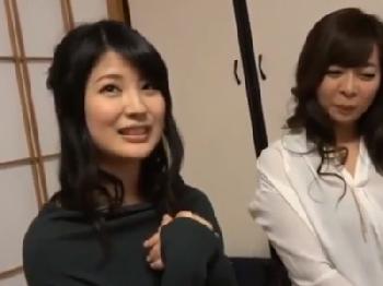 欲求不満で他人の子種を求めちゃう奥さん熟女と中出し乱交巨乳素人人妻のエロ動画