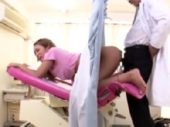 「先生！挿ってる！」妊娠検査中に強制的に婦女暴行される不良ギャルW素人レイプのエロ動画