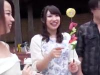 付き合って5年になる彼女が友人とのBBQで中出し乱交してやがった…巨乳美少女お姉さん痴女のエロ動画