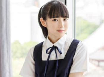 初心な反応がかわいい制服が似合う黒髪童顔っ子とラブラブ顔面射精パコ美少女ロリ顔射のエロ動画
