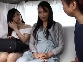 S級素人二人組をナンパ成功！即ホ3P中出しキメさせて頂きました美少女お姉さんのエロ動画