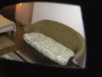 女友人を酔わせて持ち帰りハメ隠し撮りする無慈悲男素人美少女盗撮のエロ動画