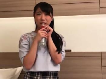 清潔感あふれる雰囲気を出しておいて本性は淫乱好きな素人娘に大量顔面射精美少女お姉さん顔射のエロ動画