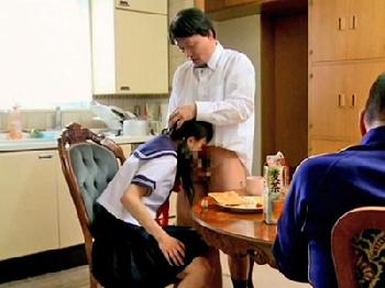 妻と娘を寝取ってほしい主人の異常な性癖のお話し巨乳女子校生美少女人妻のエロ動画