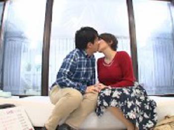 「だっ…ダメっ…そんな…あっ…はぁん…」結婚決まった女が彼氏を裏切りマジックミラー号で密通巨乳素人お姉さんのエロ動画