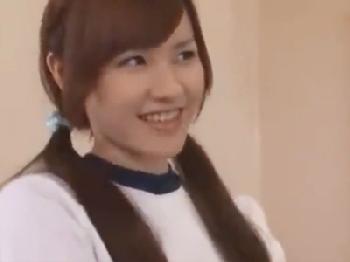 『すごいたくさん出たね‥』出社前に玄関でフェラチオ抜きしてくれる童顔カワ妻美少女人妻顔射のエロ動画