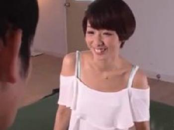 ツインテの小さなおっぱい幼顔娘に勃起見せつけ→キモオタ男性器でハメ撮り開始W美少女ロリパイパンのエロ動画