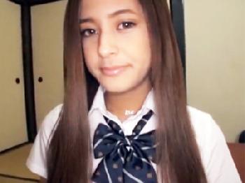 制服が似合いすぎる褐色肌のハーフ美形少女とまったりハメ撮り！女子校生美少女顔射のエロ動画