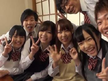 修学旅行でハメ外した女子校生が旅館で中出し乱交開始W美少女ロリ痴女のエロ動画