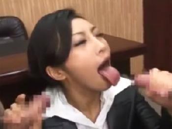 ド淫乱淫乱秘書が社員男根を喉奥まで受け入れてしゃぶり抜きお姉さん痴女OLフェライラマチオのエロ動画