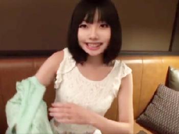 純真無垢でアイドルみたいな素人美形少女がモテナイくんを応援助交際尾巨乳美少女のエロ動画