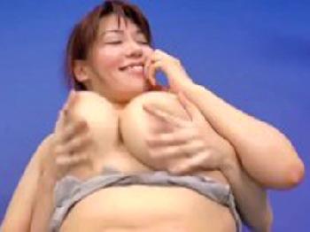 汗だく豊満Jカップの痴女がお肉で子種を搾り取る♡巨乳お姉さん3Pのエロ動画