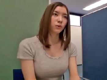 美人秘書をホテルに連れ込み調教→全身を激しく痙攣させ悶絶オーガズム素人お姉さんOLパンスト3Pのエロ動画