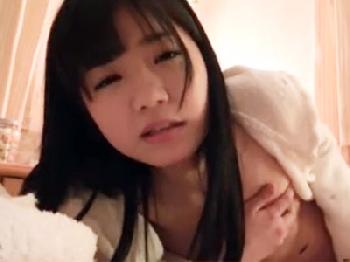 『早く肉棒欲しいよ~』母ちゃんに内緒でパパを寝取る娘の家庭内寝取られ近親パコ映像女子校生美少女ロリ痴女パイパン中出しハメ撮り...