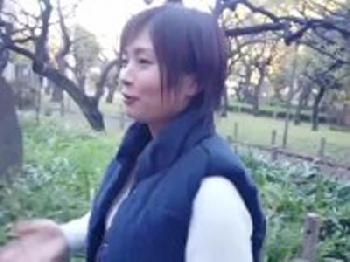 ショートヘアが似合う素人さんが屈強な男とセックス巨乳お姉さんのエロ動画