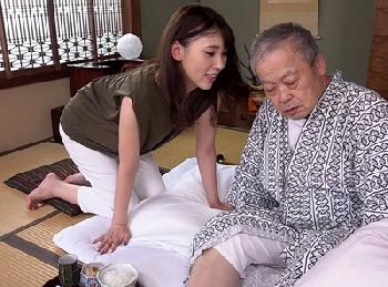 義父との禁断の介護性交→事故によってできなくなった夫の代わりに中出しする義父巨乳人妻近親相姦竹内夏希のエロ動画