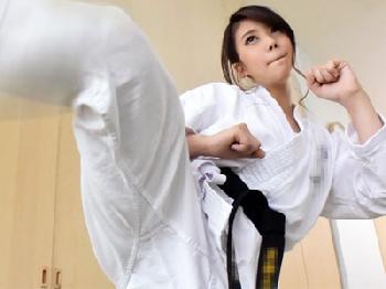 全国大会常連の黒帯美形少女がJAV撮り！畳の上で激しすぎるガチ性行為！巨乳美少女顔射のエロ動画