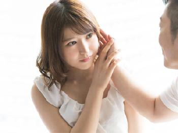 端整な顔立ちが美しいモデル体型のきれいなお姉さんと真っ昼間から淫らな性交美少女のエロ動画