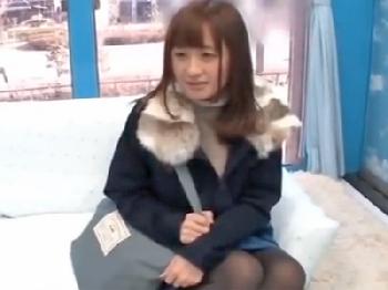 『私でいいんですか？』巨乳な素人娘がSEXを知らない男を優しく筆おろしお姉さん童貞のエロ動画