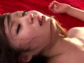 気持ちよすぎて泣きながら放心状態になる美形少女巨乳美少女顔射のエロ動画