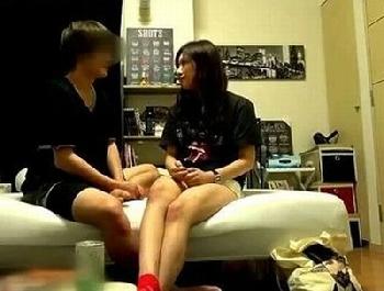 美形少女過ぎる素人をハメ撮り部屋で隠し撮り完了！ベッド備え付けでアヘ顔バッチリのガチ絶頂絶頂オーガズム美少女ロリ盗撮のエロ動...