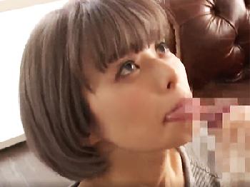 華奢なカラダでお人形さんみたいな美形少女がご奉仕H→顔面ぶっかけ美少女痴女顔射月乃ルナのエロ動画