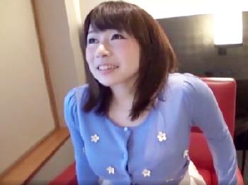 ちっちゃなミニマム身長なのにドデカイ大きいオッパイの素人娘とハメ撮りH巨乳のエロ動画