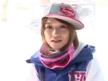 『みんなには内緒だよ？』男友人とその場のノリでヤッちゃう強烈かわいい素人美少女ギャル盗撮のエロ動画