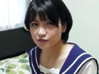二十歳の童顔巨大バスト娘がSNSで自らハメ撮り応募して初撮影!素人美少女ロリのエロ動画