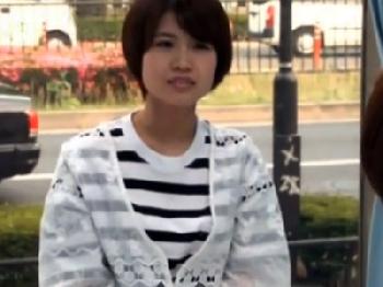 ショートヘアのエロチック若奥様がオイルマッサージで性欲爆発して姦淫パコ素人人妻盗撮のエロ動画