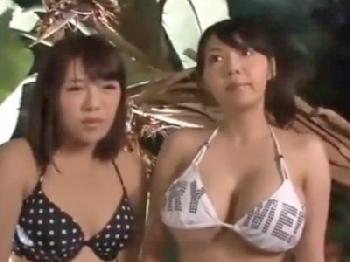 無理ゲーミッションに参加させられた挙げ句罰ゲーム乱交食らっちゃう水着素人二人組巨乳美少女のエロ動画